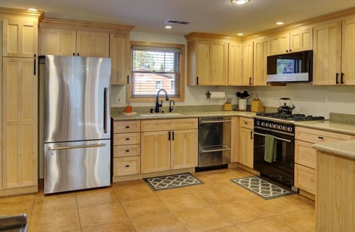Downtown Flagstaff Cottage | Historic Downtown Cottage with Beautiful Courtyard