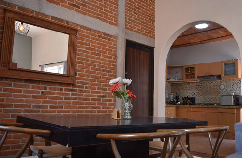 Centro Historico Apartment | Historical Beautiful Downtown Apartment Ugalde