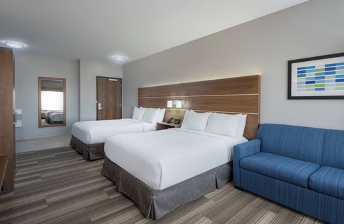 Gilbert Hotel | Holiday Inn Express & Suites Gilbert Mesa Gateway Airport by IHG