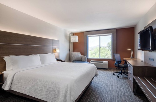 Tucson Hotel | Holiday Inn Express & Suites Tucson by IHG