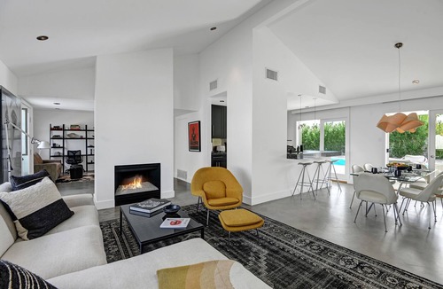 Palm Springs House | Hollywood Palms Estate- Ultra-Luxe, Pool, Spa, Firepit, Outdoor Kitchen & More