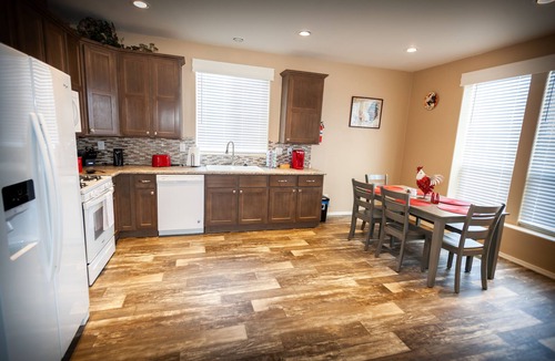 Williams House | Home away from Home in Historical downtown Williams!