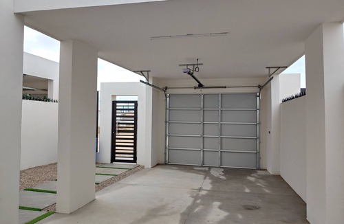 Centro House | Home with community pool - all beaches 10 minutes away!