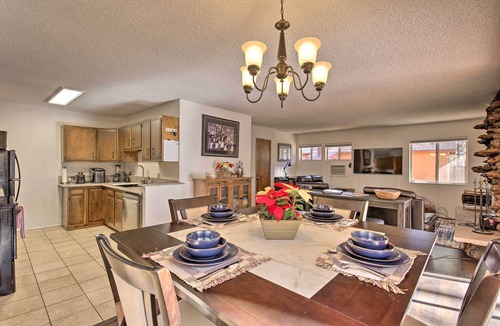 Pinetop Cottage | Hot Tub Hideaway in Pinetop: Bring Your Pet!