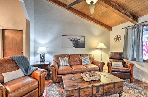 Munds Park House | Hot Tub & Patio: Pet-Friendly Cabin in Munds Park!