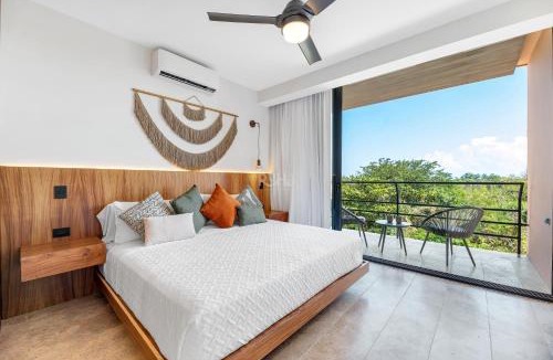 Luis Donaldo Colosio Apartment | Hotel Ixuh Ocean Front Quinta Avenida Playa del Carmen