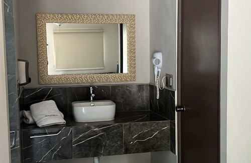 Culiacan Hotel | Hotel Maioris El Diez
