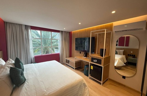 Cuauhtemoc Hotel | HOTEL MORE BY KAVIA