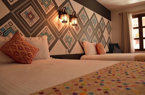 De Mexicanos Hotel | Hotel Gran Barrio