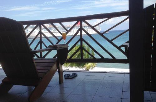 Colonia Centro Hotel | Hotel Vista del Mar with Beach Club access included