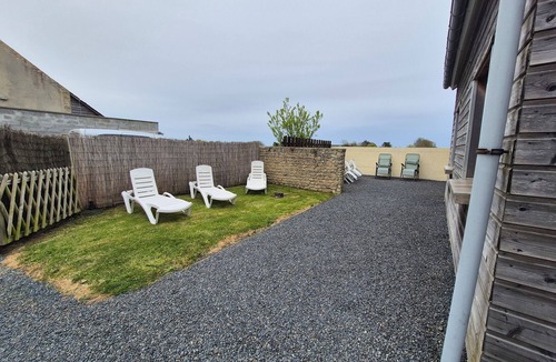 Saint-Laurent-sur-Mer House | House with garden in Saint-Laurent-sur-Mer