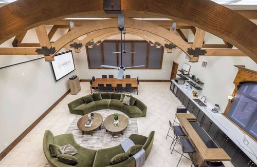 Cactus Acres House | HÓZHÓ Luxe | Lazy River, Pool & Pickleball Court