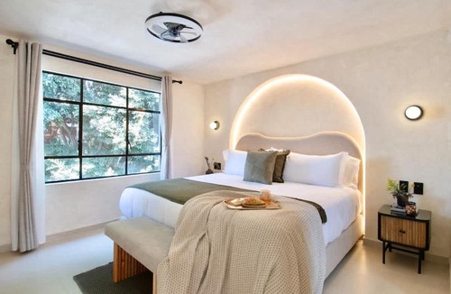La Condesa House | HUGE Decor Stylish Casona Condesa SkywatchRooftop