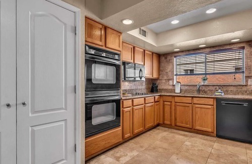 Trail West House | Huge Pool, Hot Tub, Outdoor Kitchen, Pool Table
