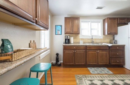 Flagstaff Cottage | Humphreys Cottage in Historic Downtown Flagstaff