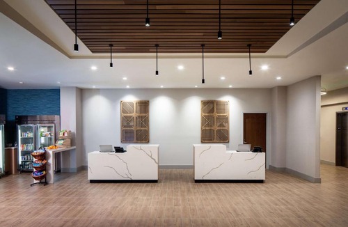 North Scottsdale Hotel | Hyatt House North Scottsdale