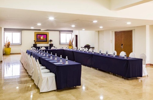 Leon Hotel | Imperio de Angeles Executive León Poliforum