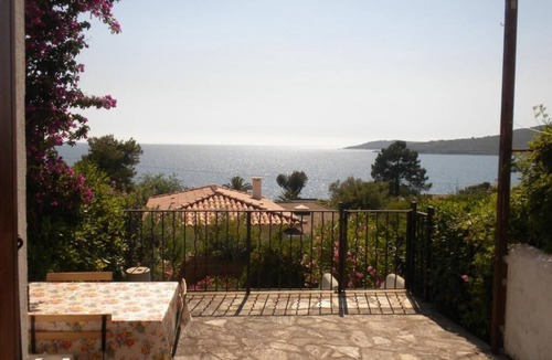 Sagone House | In wooded residence, 100 m from beaches, semi-detached villa, all comforts.