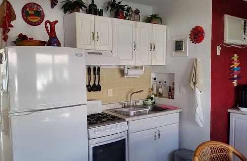 Zona Hotelera Condo | Incredible spot in the Sun ! Right on Cancun Beach!