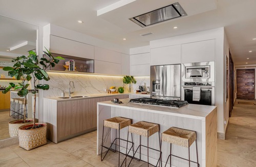 South Shore Hotel Area Condo | Indah Puerto Vallarta
