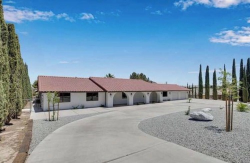 Victorville Villa | INDOOR SWIMMING POOL AND VERY SPACIOUS AND LUXURY