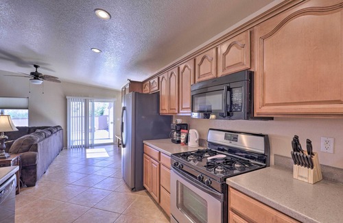 Bullhead City House | Inviting Retreat w/Patio < 1 Mi to Colorado River