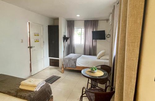 Centro - Supmza 001 Apartment | Isla Mujeres Studio for 3 Punta Norte Downtown