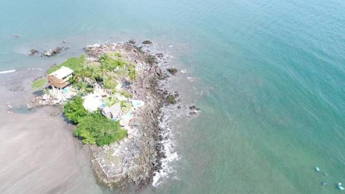 San Blas Cabin | Isla Quimera Adults Only Beachfront Retreat