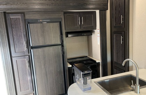 Wonder Valley House | J - Tree RV