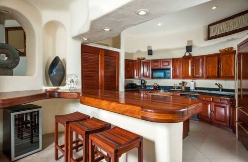 Loreto Villa | Jimmy Page Villa: Relaxed Luxury with Arch Views.