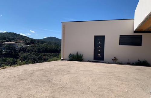 Pietrosella Apartment | Jolie Dépendance Avec sa Très Belle vue mer