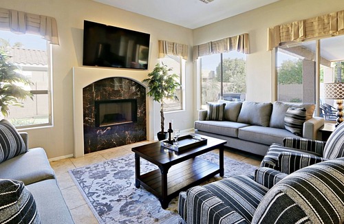 Arabian Crest House | Just remodeled - 5 BEDROOMS! CLOSE TO KIERLAND! +POOL +SPA