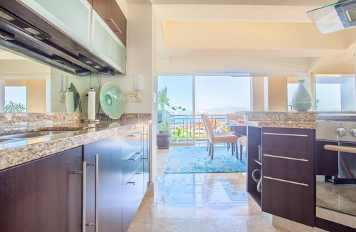 Emiliano Zapata Condo | Just renovated! 3BD Ocean View in Molino de Agua 3BD Condo for rent in Los Muert