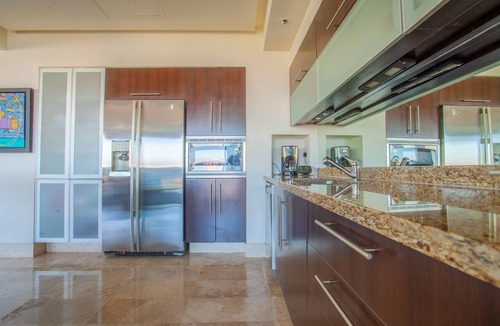 Emiliano Zapata Condo | Just renovated! 3BD Ocean View in Molino de Agua 3BD Condo for rent in Los Muert