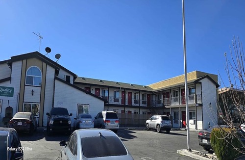 Victorville Apartment | King Bed|Walkin|Victorville