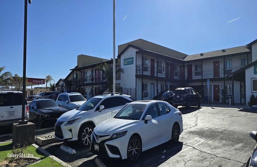 Victorville Apartment | King Bed|Walkin|Victorville