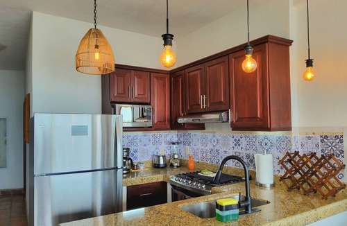 Downtown Puerto Vallarta Condo | King BR with Private OCEAN VIEW Deck●Steps to Beach & Malecon●Safe Loc