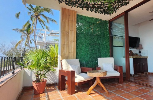 Downtown Puerto Vallarta Condo | King BR with Private OCEAN VIEW Deck●Steps to Beach & Malecon●Safe Loc
