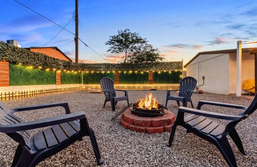 Downtown Phoenix House | King | DT Phx | 10m Airp | 2 Smrt TV |W/D| Unit B