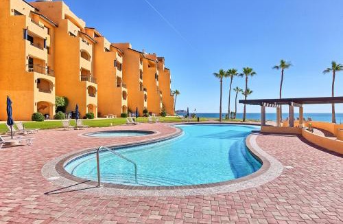 Sandy Beach House | Knot A Care Gorgeous Cozy Ocean View Condo