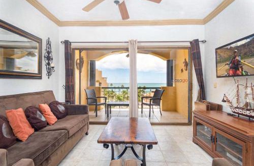 Sandy Beach House | Knot A Care Gorgeous Cozy Ocean View Condo