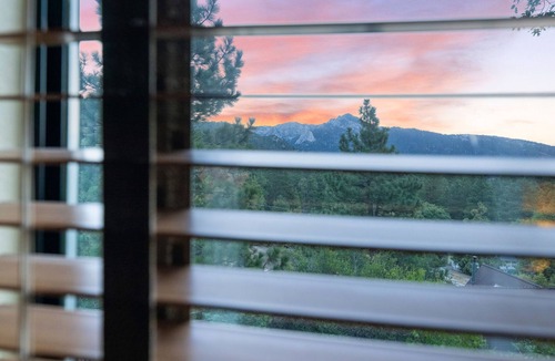 Pine Cove Cabin | Knotting Hill Amazing View and Spa