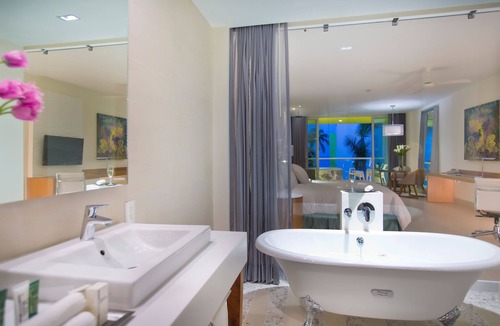 Puerto Vallarta Hotel | Krystal Grand Puerto Vallarta All Inclusive