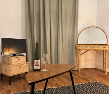 Terres de Druance Apartment | L'hydrangea