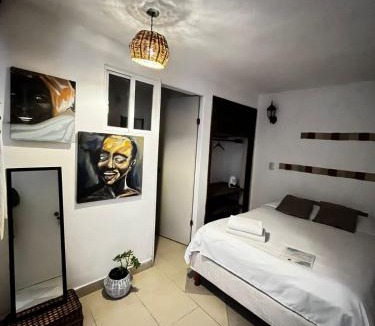 De Guadalupe House | La Casita de Arte