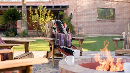 Camelback Sierra House | La Casona by AvantStay