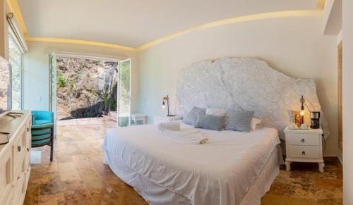Puerto Vallarta Hotel | La Dulce Vista Hotel & Villas - Sierra Madre Puerto Vallarta
