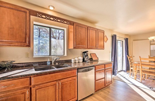 Pinetop-Lakeside Cottage | 'lakeside Traditions' Arizona Home w/Game Room!
