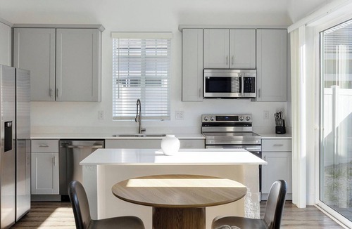 Maryvale Apartment | Landing | Modern 2BD, Gym