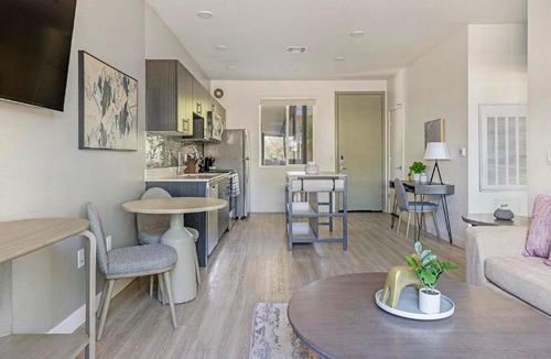 Maryvale Village Apartment | Landing Spectacular 1BD Yoga Studio Gym